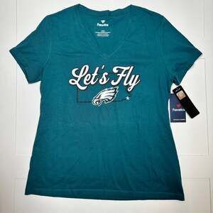 NWT Women's Philadelphia Eagles V-Neck T-Shirt Size Large